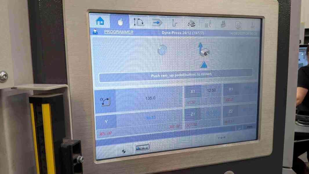 Ohraňovací servoelektrický lis LVD DYNA-PRESS 24/12 PLUS - foto 11