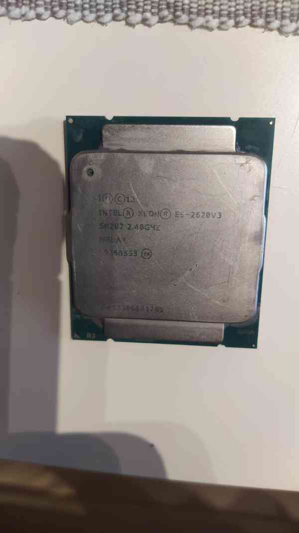Serverový procesor Intel Xeon E5-2620 v 3 - foto 1