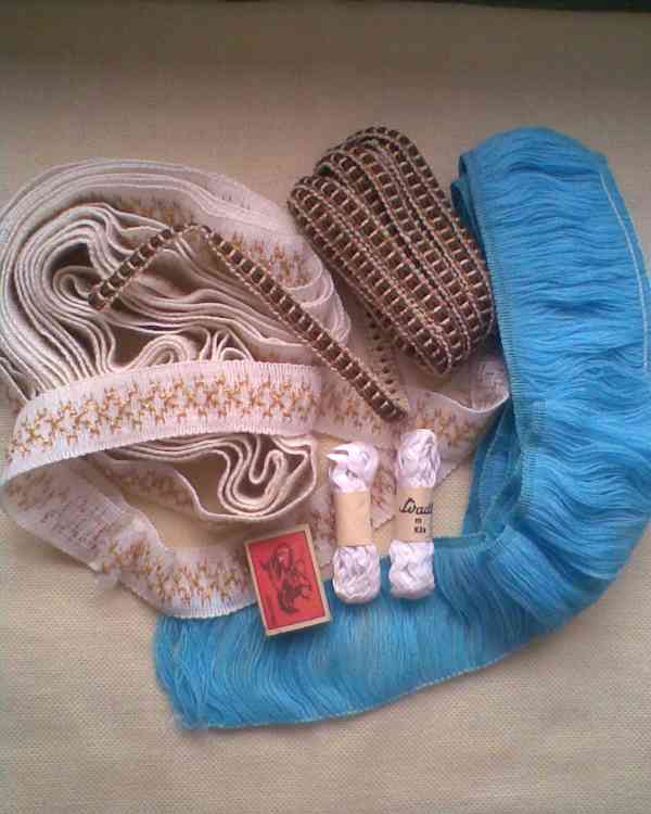 Retro stuhy, krajky, aj. - foto 2