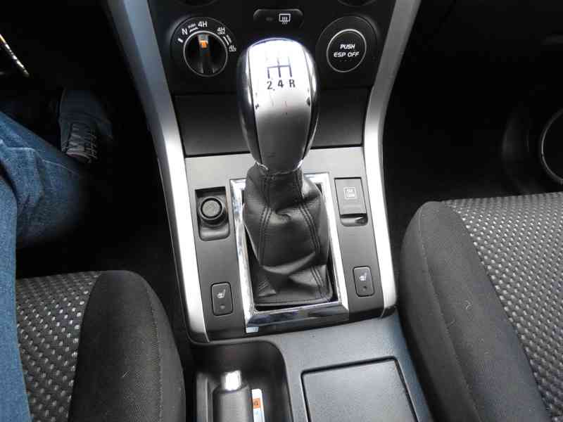Suzuki Grand Vitara 2,0i benzín 103kw - foto 13