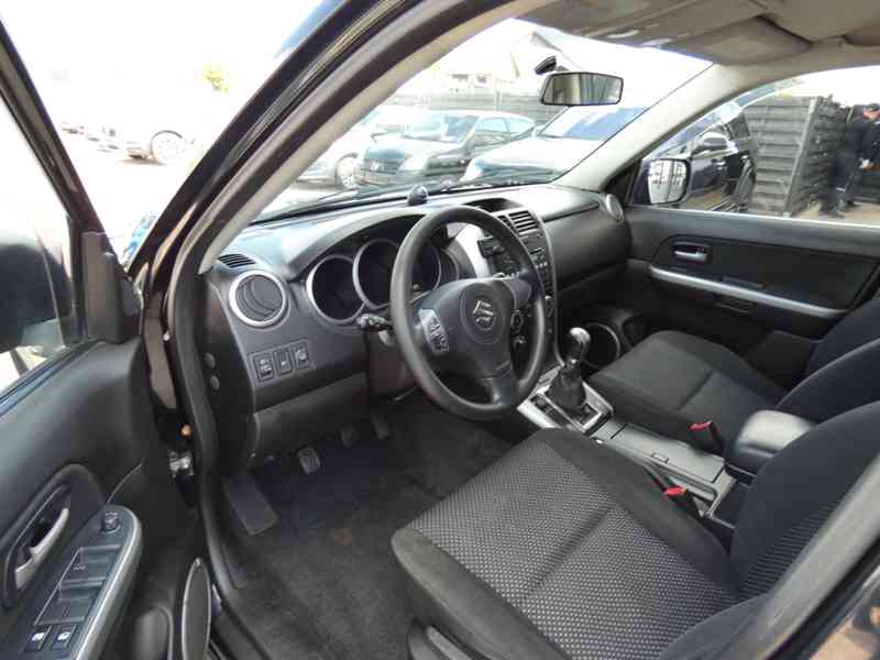 Suzuki Grand Vitara 2,0i benzín 103kw - foto 4