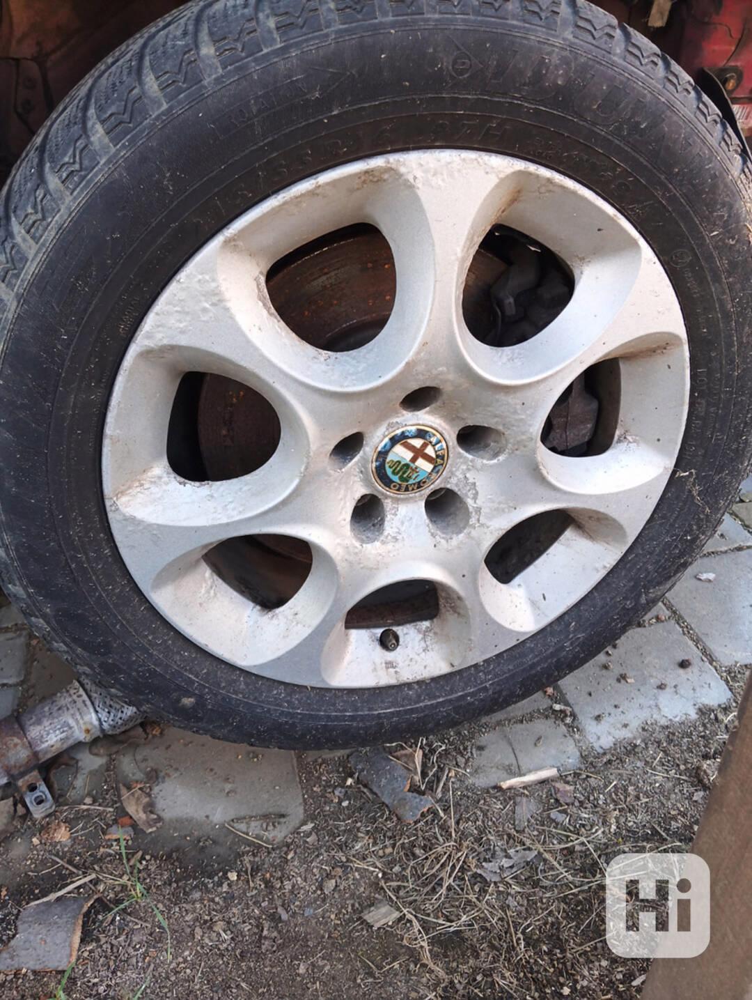 Zimní pneumatiky 2x Dunlop R16 - foto 1