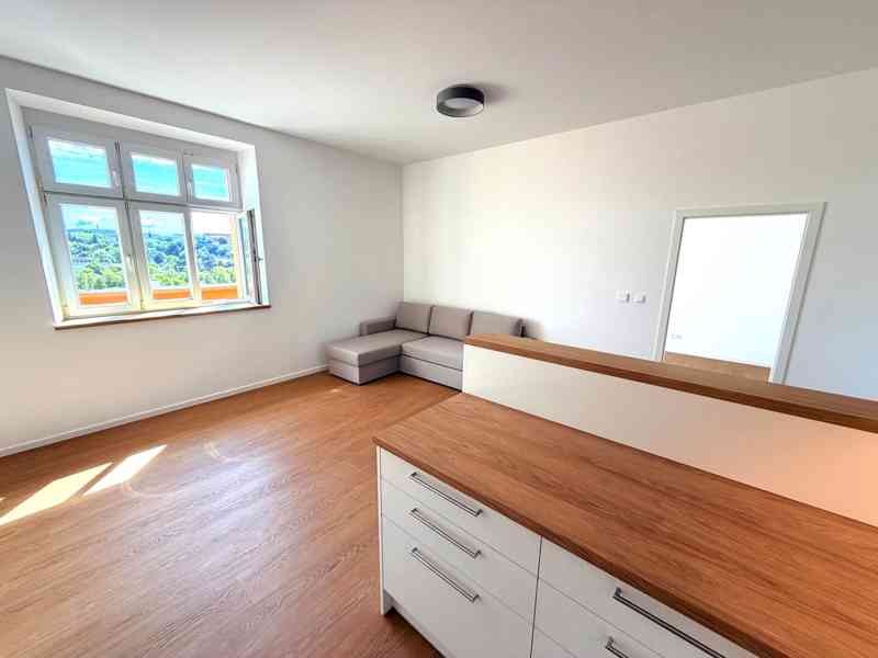 NABÍDKA PRONÁJMU LUXUSNÍHO BYTU 3,5+KK S LODŽIÍ V BRNĚ - foto 4