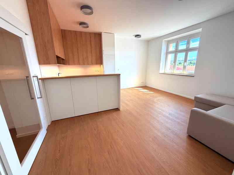 NABÍDKA PRONÁJMU LUXUSNÍHO BYTU 3,5+KK S LODŽIÍ V BRNĚ - foto 2