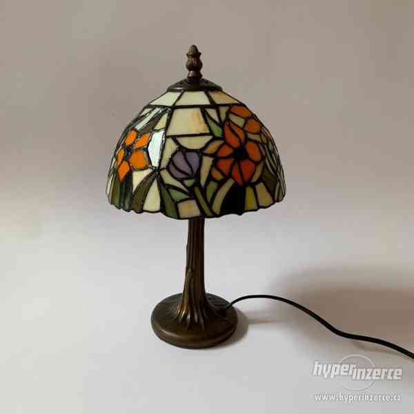 Tiffany stolní lampa stínidlo sklo - vitráž - foto 2