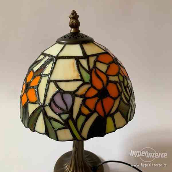 Tiffany stolní lampa stínidlo sklo - vitráž - foto 3