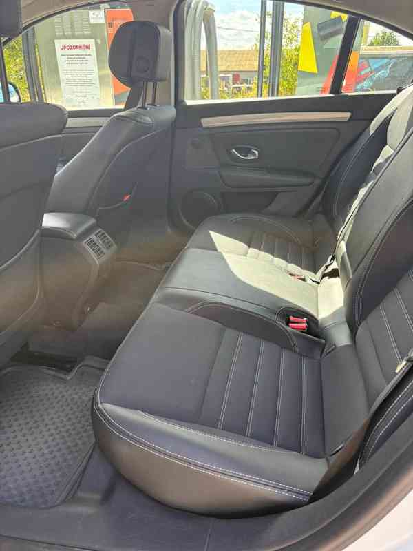 Renault Laguna lll, 2011 - foto 5