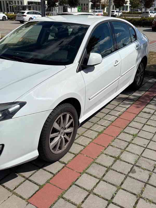 Renault Laguna lll, 2011 - foto 12