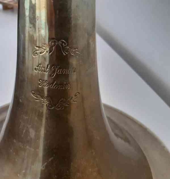 Plně funkční lesní roh s kufrem - foto 2