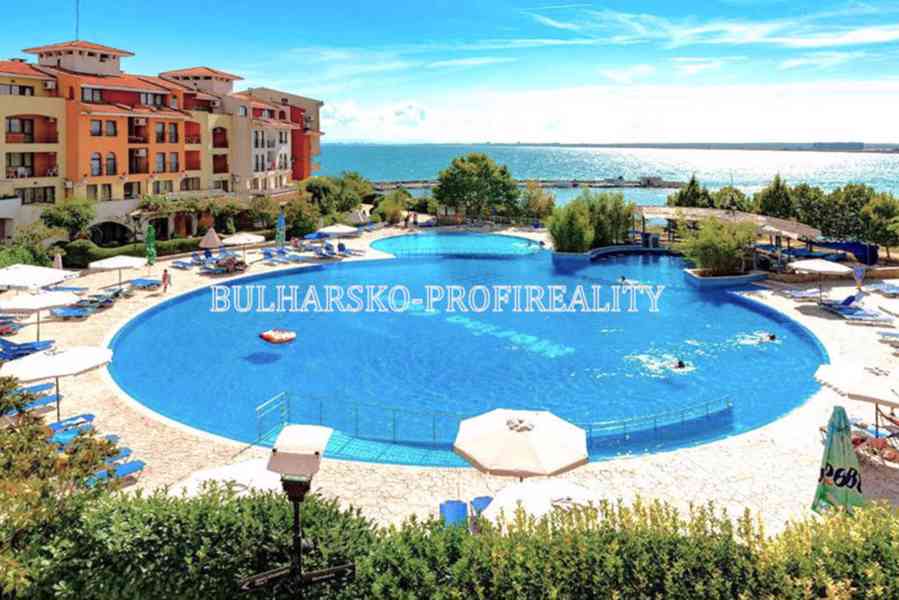 Exkluzivní podkrovní apartmán s dechberoucím výhledem na moř - foto 8