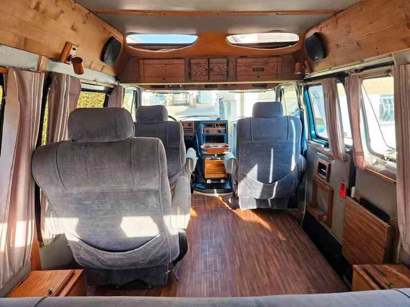 GMC Vandura 5,7 V8 benzín 163kw - foto 14