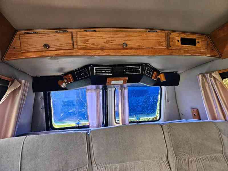 GMC Vandura 5,7 V8 benzín 163kw - foto 10
