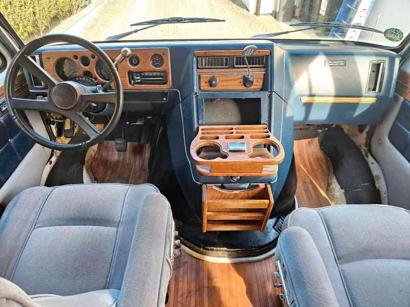 GMC Vandura 5,7 V8 benzín 163kw - foto 13