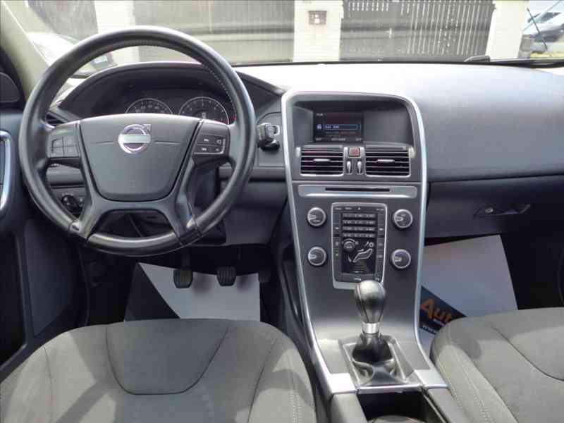 Volvo XC60 2,0 D 5ti válec, 1.MAJITEL - foto 7