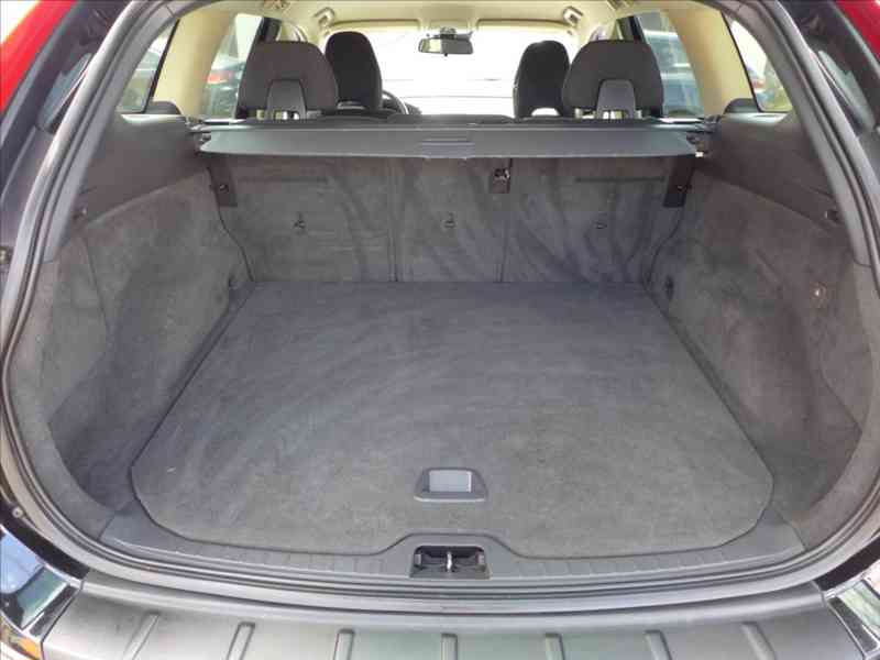 Volvo XC60 2,0 D 5ti válec, 1.MAJITEL - foto 8