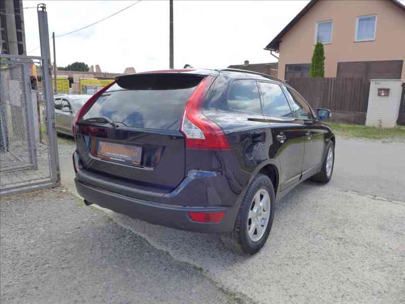Volvo XC60 2,0 D 5ti válec, 1.MAJITEL - foto 3