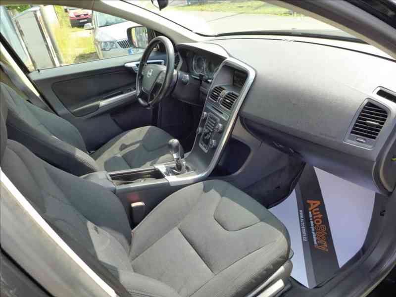 Volvo XC60 2,0 D 5ti válec, 1.MAJITEL - foto 10