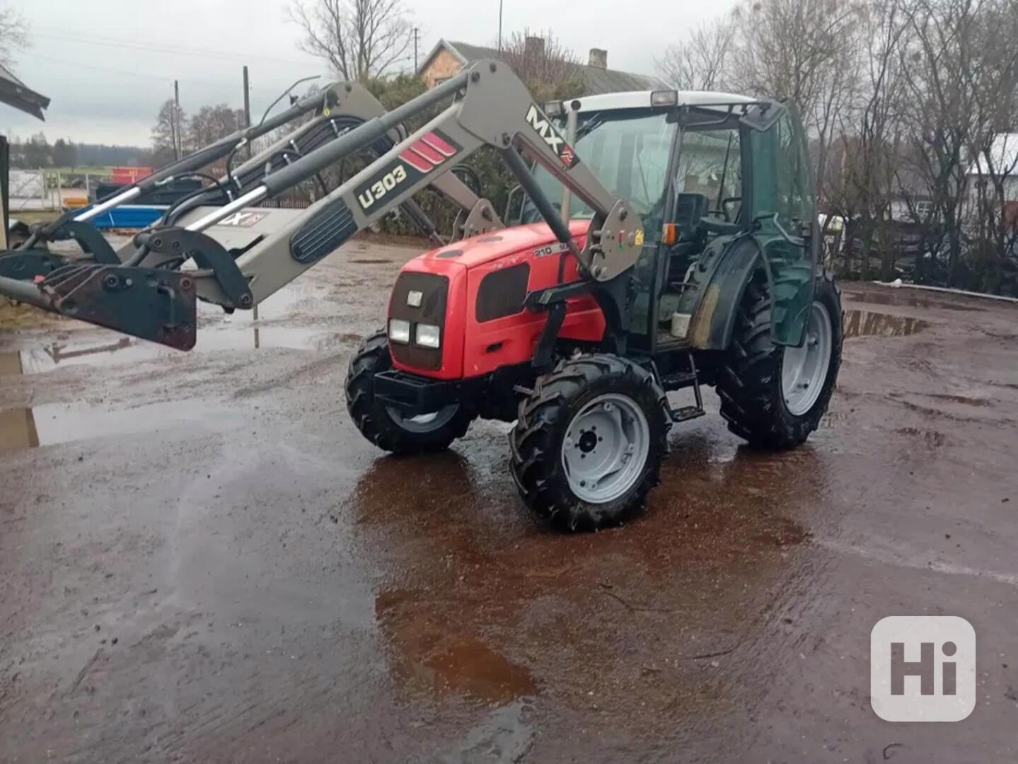 Massey Ferguson 2210 - foto 1