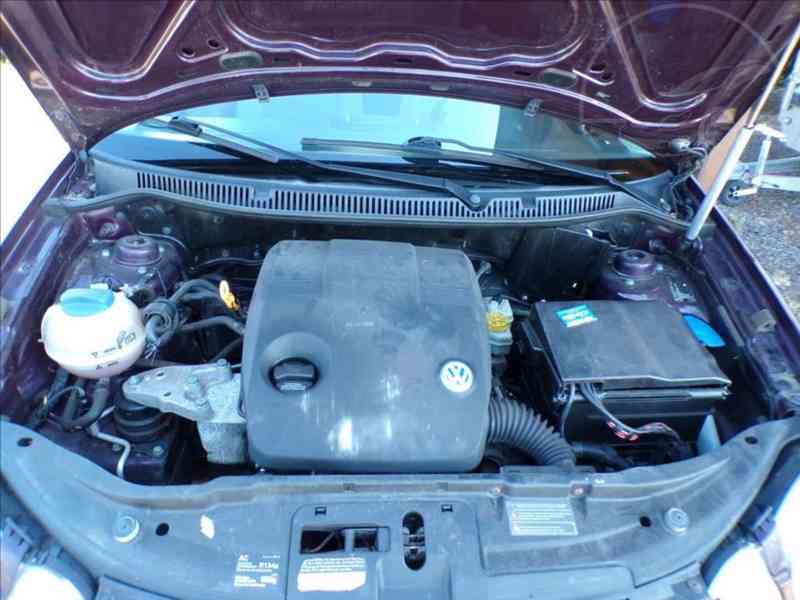 Volkswagen Polo 1,2 i KLIMA,TAŽNÉ ZAŘÍZENÍ - foto 11