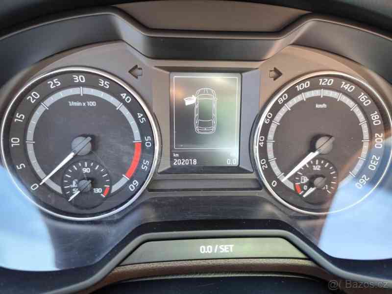 Škoda Octavia 2,0   Scout 4x4 TDI 135kW - foto 8
