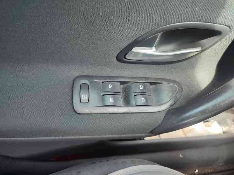 Prodej Renault Laguna II, r. 2004, 1.6 16V 79kW + LPG - foto 9