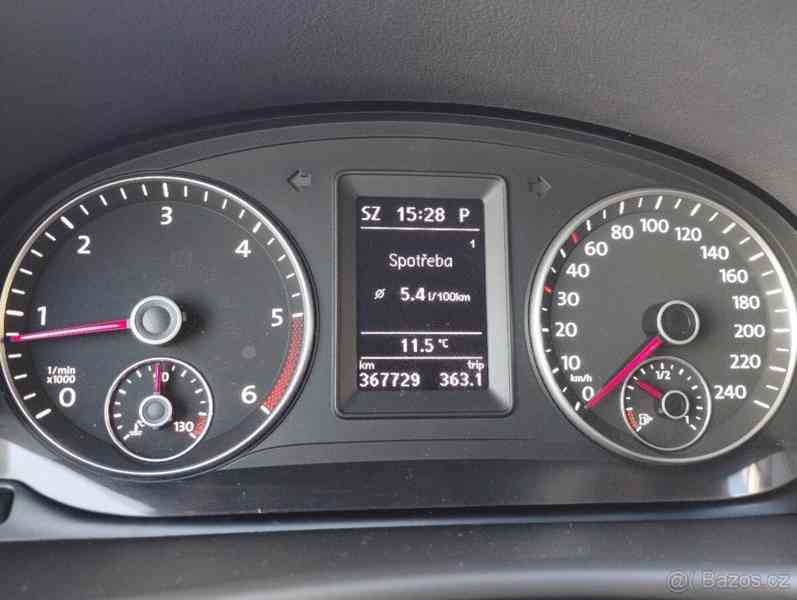 Volkswagen Touran 2,0   DSG, 2011, servisní knížka - foto 9