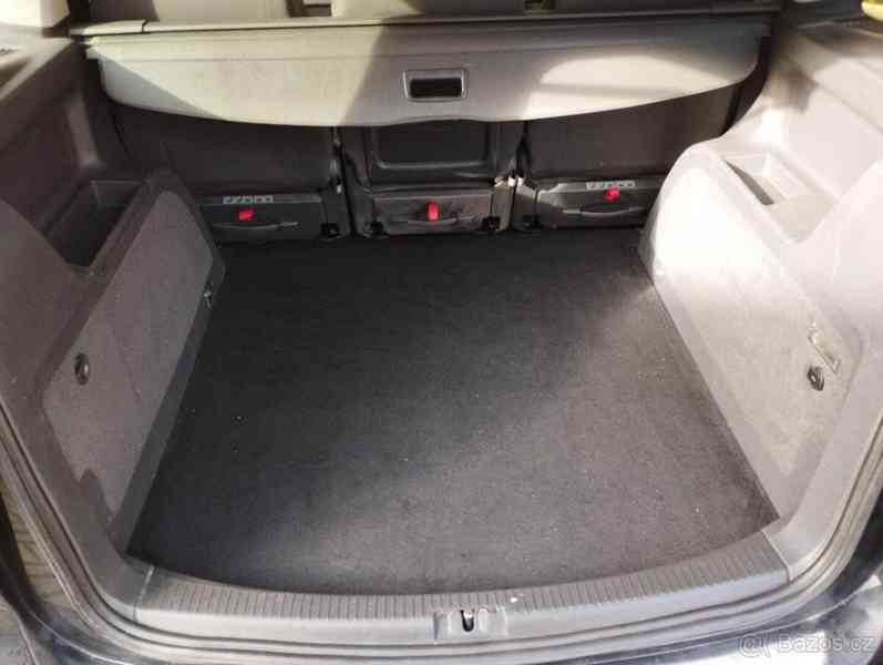 Volkswagen Touran 2,0   DSG, 2011, servisní knížka - foto 8