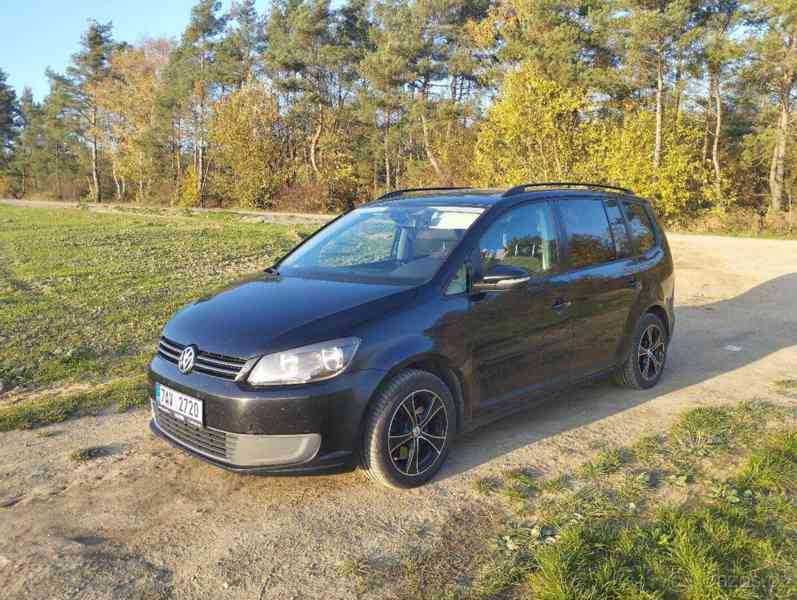 Volkswagen Touran 2,0   DSG, 2011, servisní knížka - foto 3