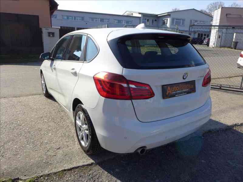 BMW Řada 2 1,5 216D ACTIVE TOURER - foto 4