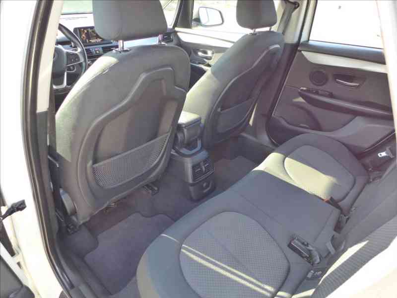 BMW Řada 2 1,5 216D ACTIVE TOURER - foto 6