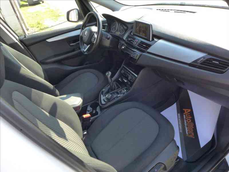 BMW Řada 2 1,5 216D ACTIVE TOURER - foto 10