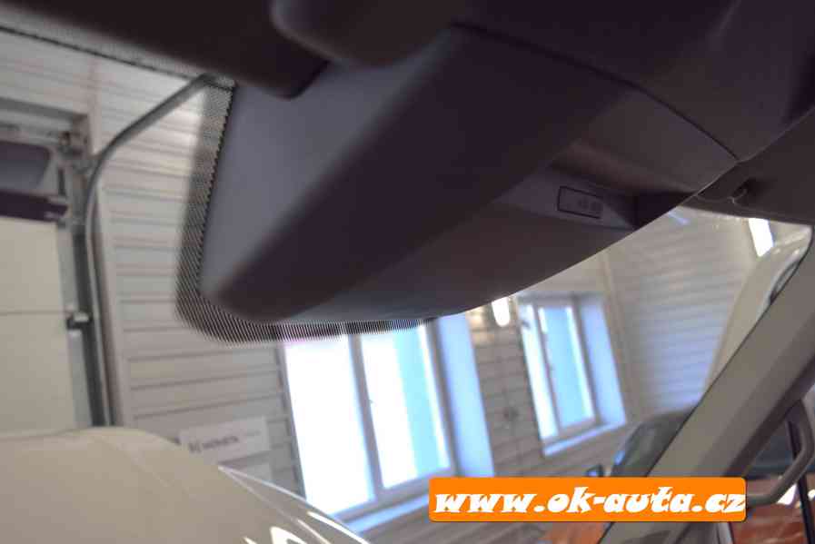 Volkswagen Crafter 2.0 TDI 7 MÍST L4H3 72 000 KM 2019-DPH - foto 21