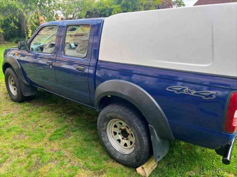 Nissan Navara 2,5   pick up - foto 1