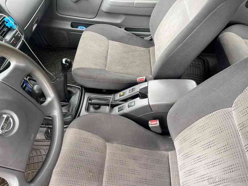 Nissan Navara 2,5   pick up - foto 8