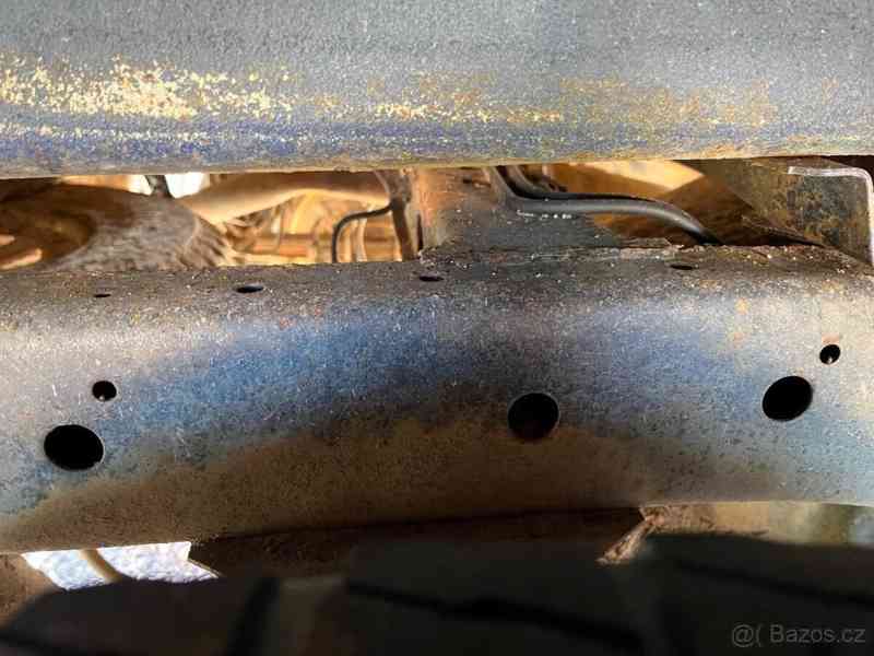 Nissan Navara 2,5   pick up - foto 11
