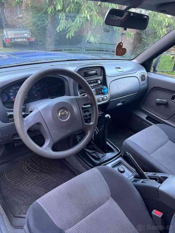 Nissan Navara 2,5   pick up - foto 10