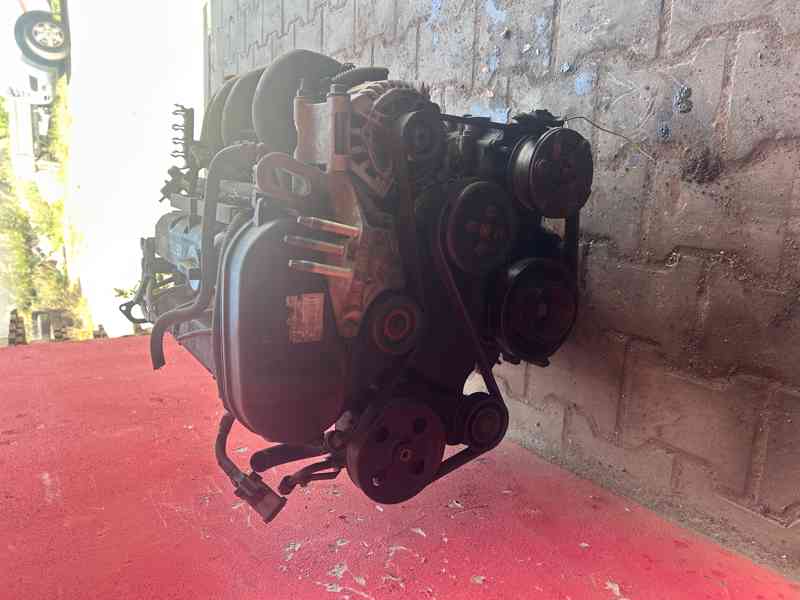 Motor 1,6 16V Ford Focus 74KW FYDB komplet záruka - foto 2