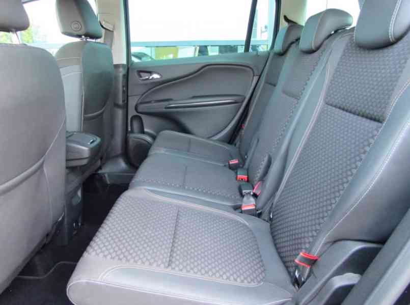 Opel Zafira 1.6i Innovation AUT benzín 100kw - foto 10