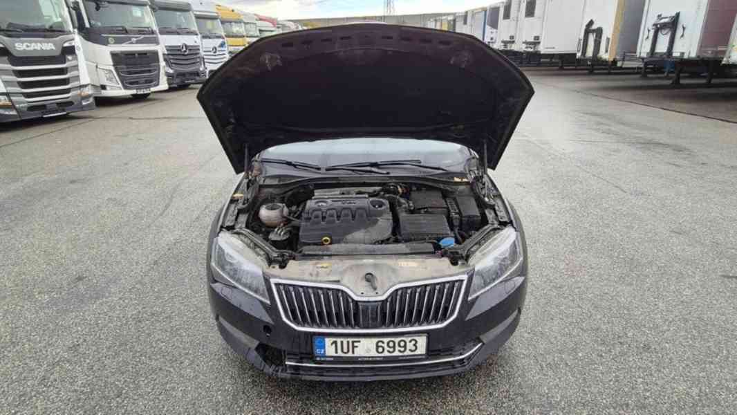 ŠKODA Superb 2.0 TDI DSG 4x4 Style - foto 10