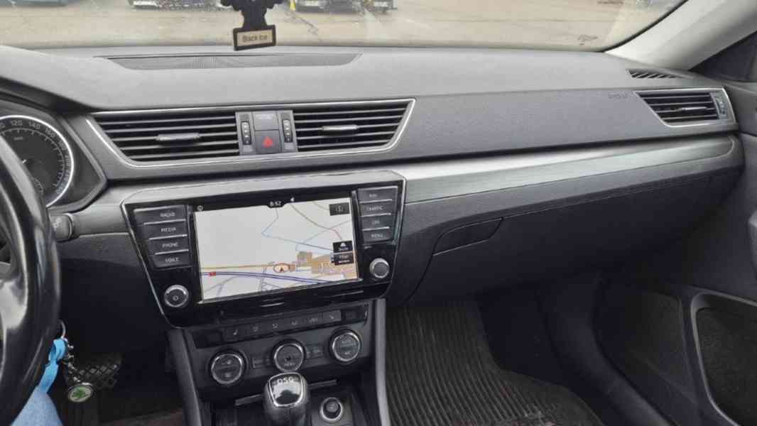 ŠKODA Superb 2.0 TDI DSG 4x4 Style - foto 14