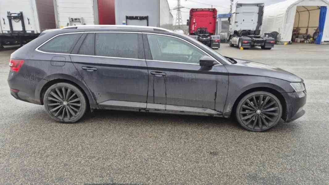 ŠKODA Superb 2.0 TDI DSG 4x4 Style - foto 5