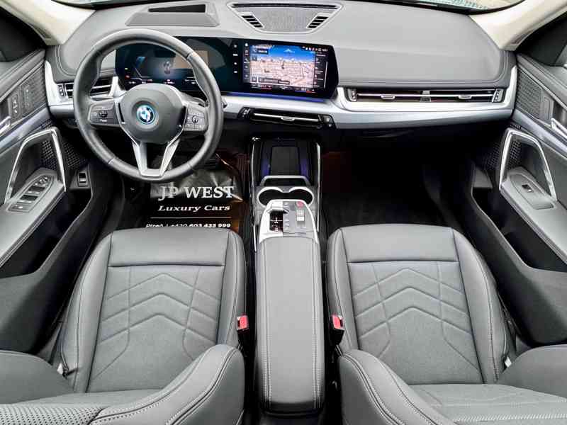 BMW iX1 xDrive 30, HeadUp, el.Sed, 360°, Ad. LED, KeyLess - foto 8