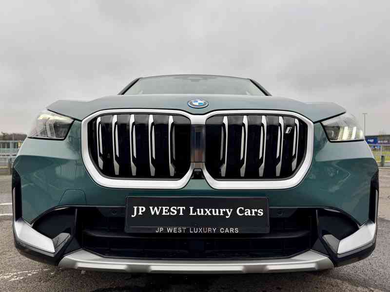 BMW iX1 xDrive 30, HeadUp, el.Sed, 360°, Ad. LED, KeyLess - foto 3