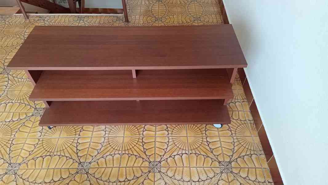 Tv stolek, skříňka na knížky, atp. - foto 2