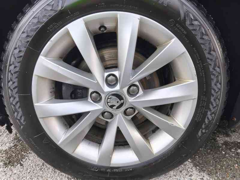 Škoda Octavia 1,6   TDi DSG Style R.v. 2018, tažné - foto 15