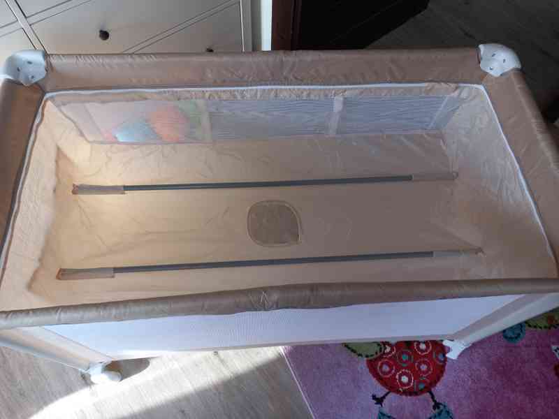 Prodám cestovní postýlku CAM „IL Mondo del Bambino“ - foto 6