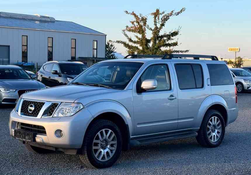 Nissan Pathfinder 2.5 dCi LE 140kw - foto 6