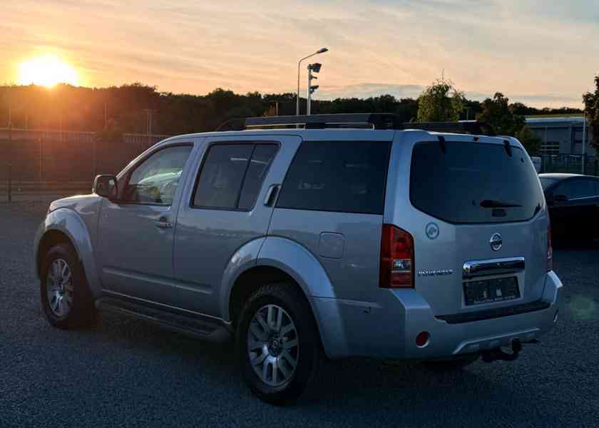 Nissan Pathfinder 2.5 dCi LE 140kw - foto 7