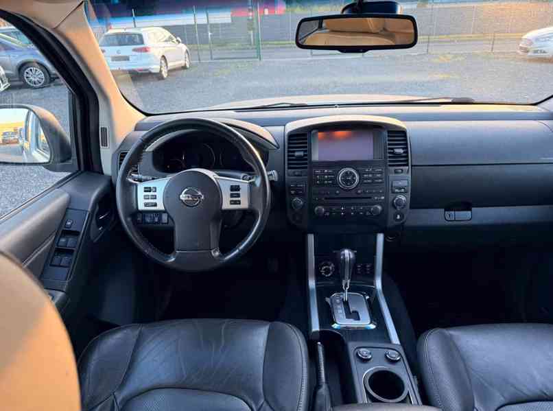 Nissan Pathfinder 2.5 dCi LE 140kw - foto 9