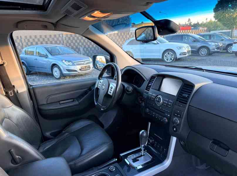 Nissan Pathfinder 2.5 dCi LE 140kw - foto 12